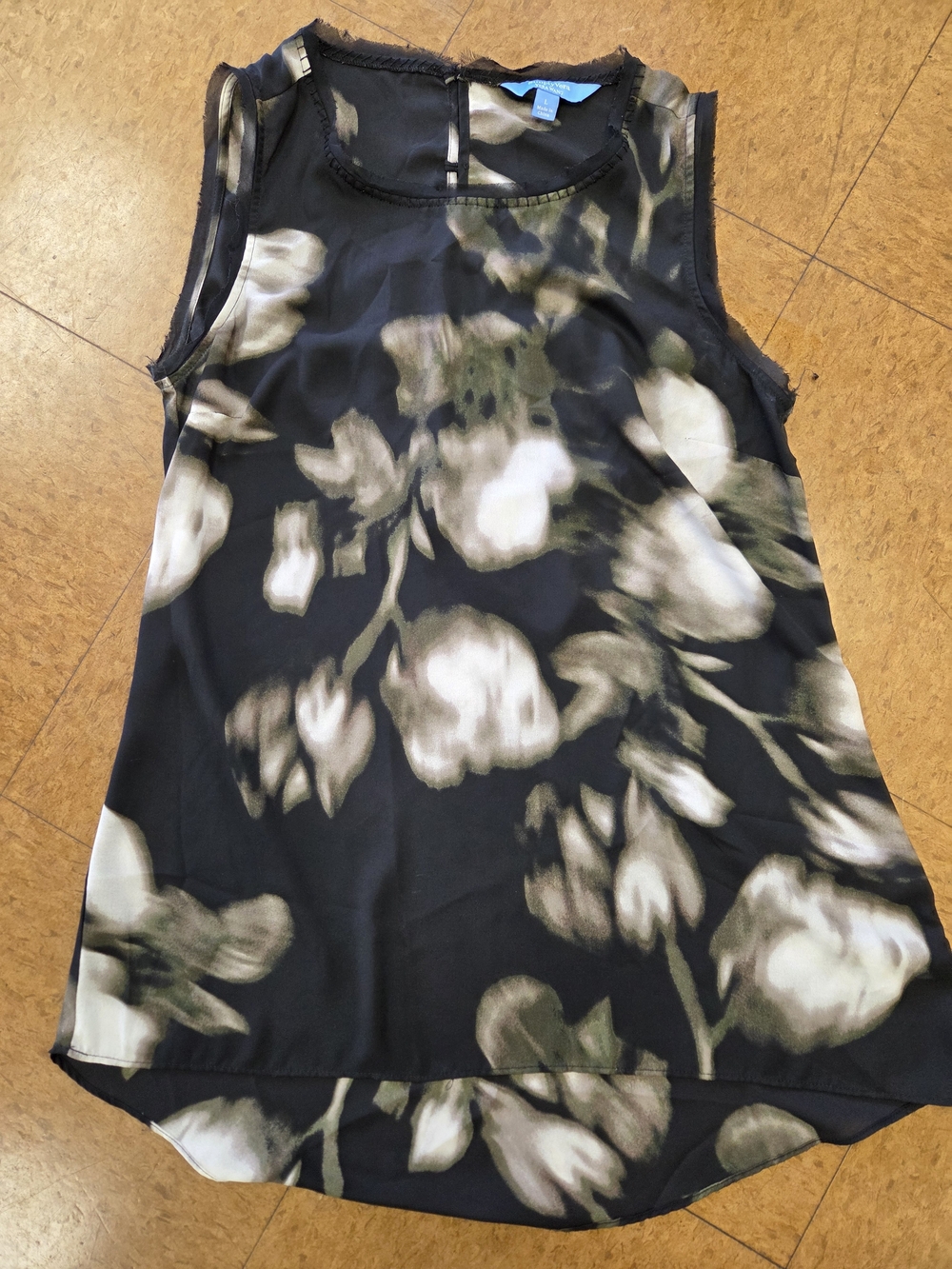 Simply Vera Vera Wang Black Floral Sleeveless Tank